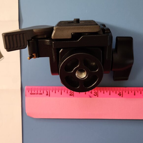 Manfrotto 234RC Swivel Tilt Monopod Head with Quick Release Camera Plate - Picture 3 of 8